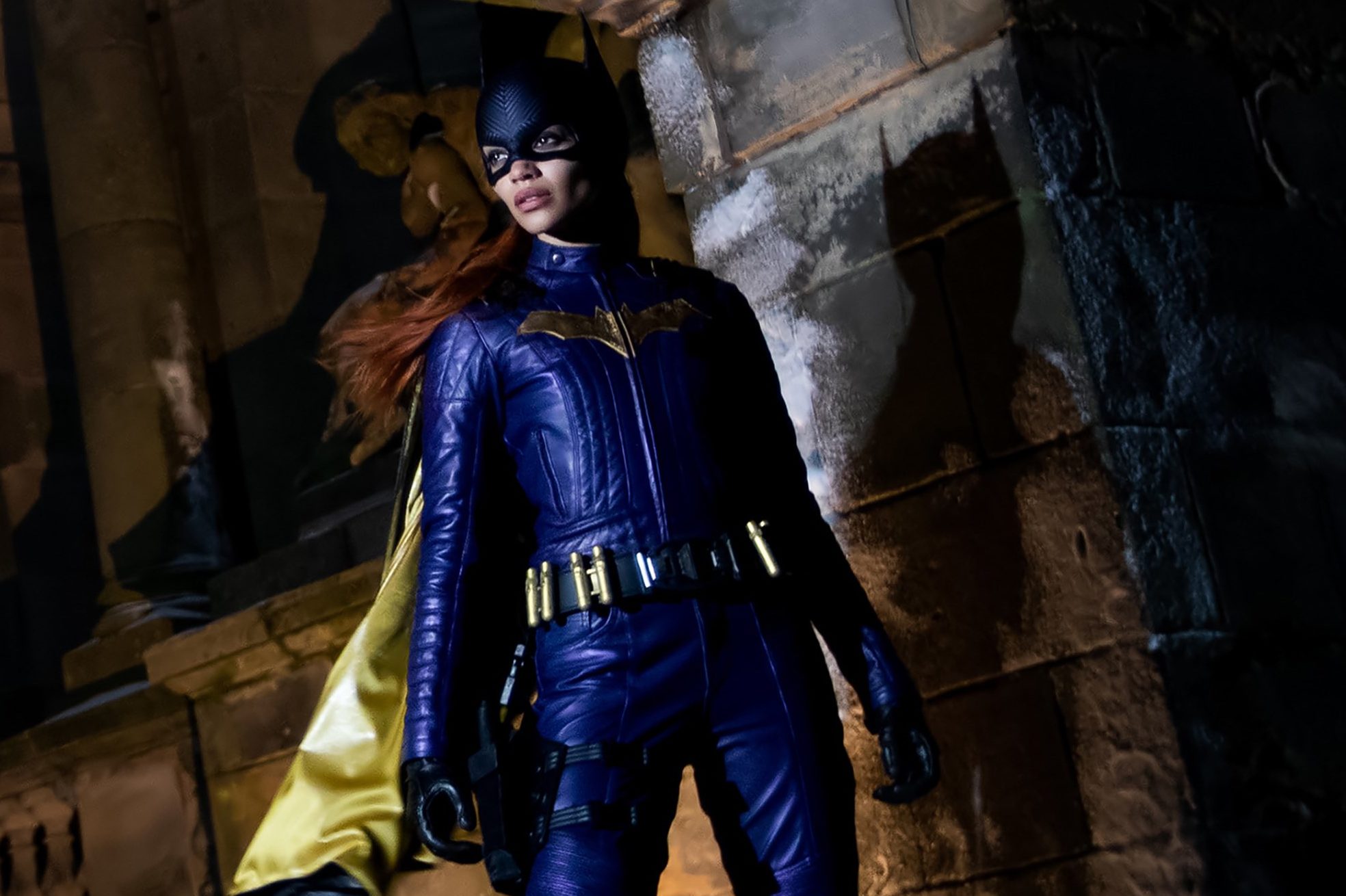 Batgirl Movie Star Habla Sobre Trabajar Con Batman Y Firefly