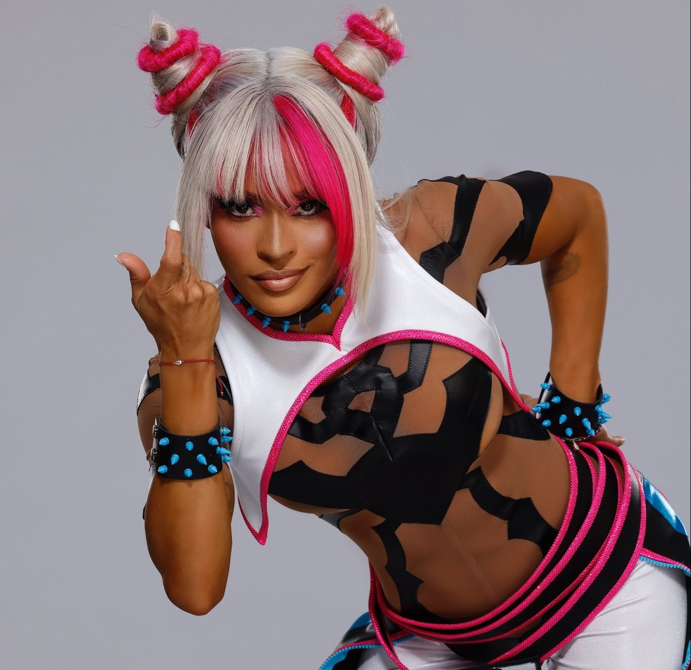 WWE Star Zelina Vega Joins Street Fighter 6 as a Commentator - IGN